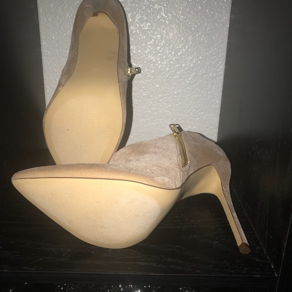 Shoes - Picture 5 of 5